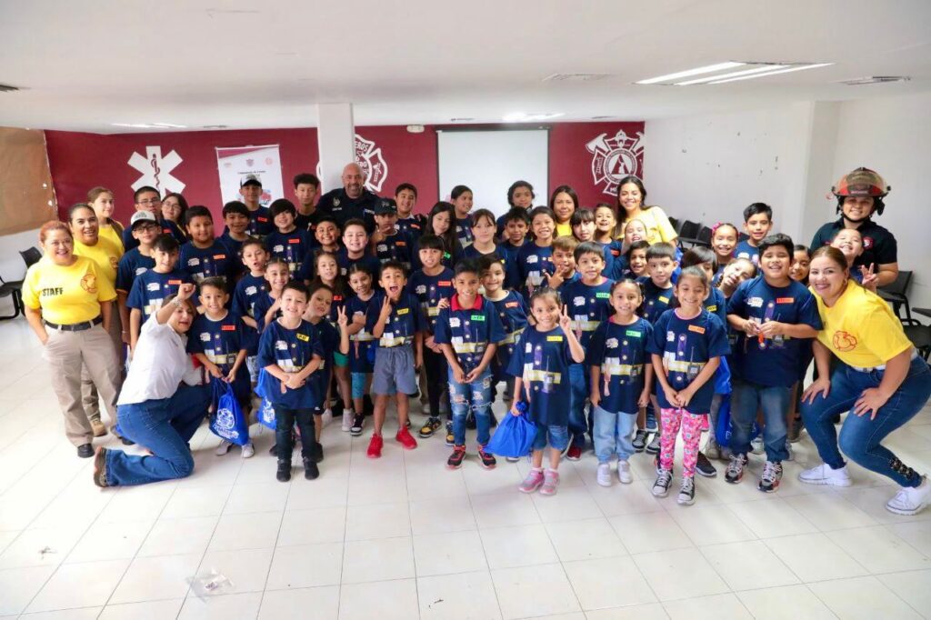 Inician 50 niños y niñas de Nuevo Laredo divertido campamento “Bombero Kid”