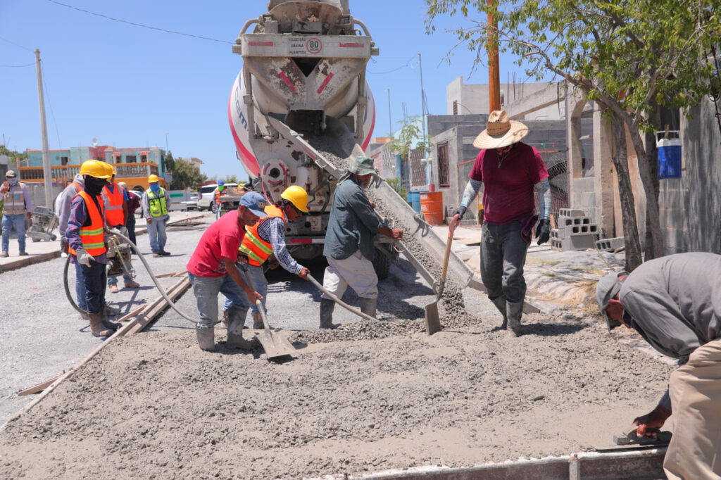 Supervisa alcaldesa Carmen Lilia Canturosas avance de obras infraestructura vial en Los Olivos