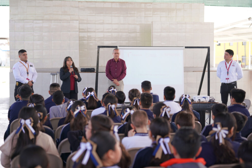 Vinculación Social lleva actividades a escuelas primarias de Nuevo Laredo para crear conciencia sobre la discapacidad