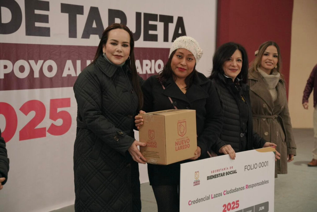 Encabeza alcaldesa Carmen Lilia Canturosas entrega de apoyo alimentario a más de 2 mil familias de Nuevo Laredo