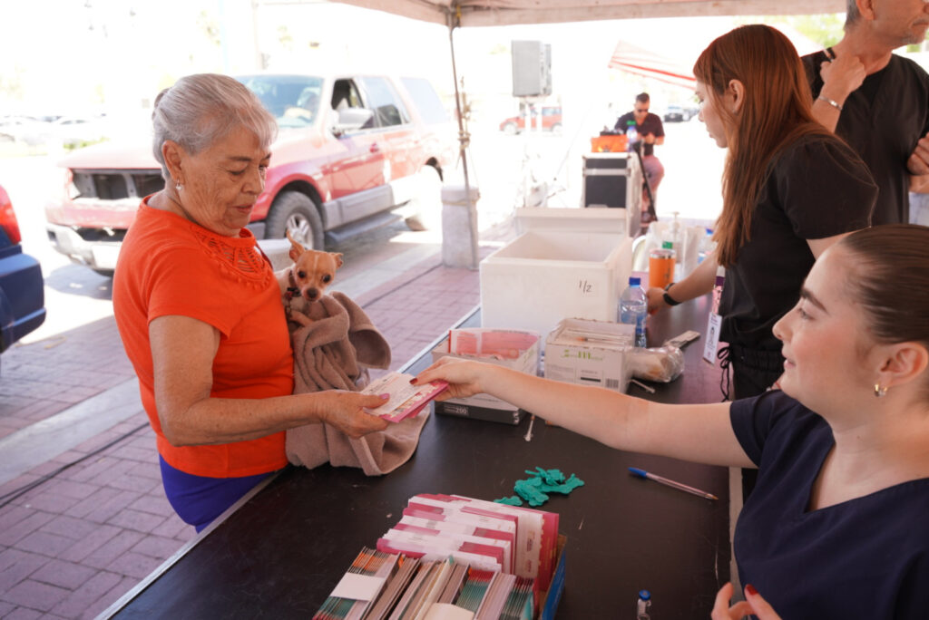 Gran Respuesta en jornada de vacunación canina en Nuevo Laredo