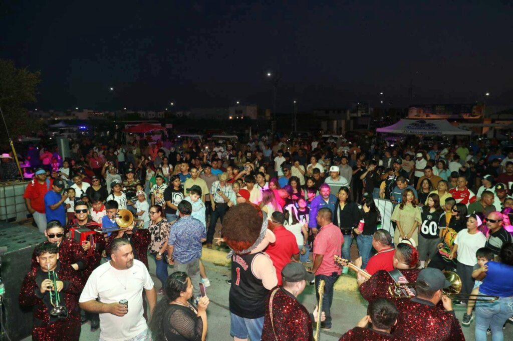 Disfrutan familias neolaredenses y turistas un fin de semana lleno de eventos culturales, turísticos y deportivos