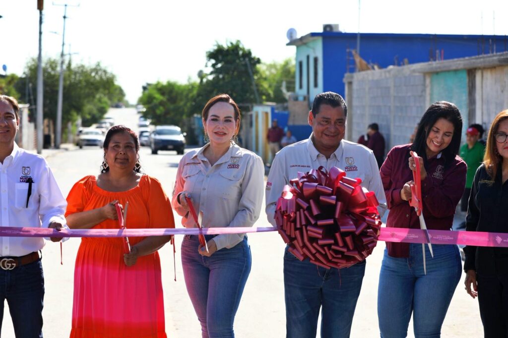 Entrega Carmen Lilia Canturosas obras en la 150 Aniversario