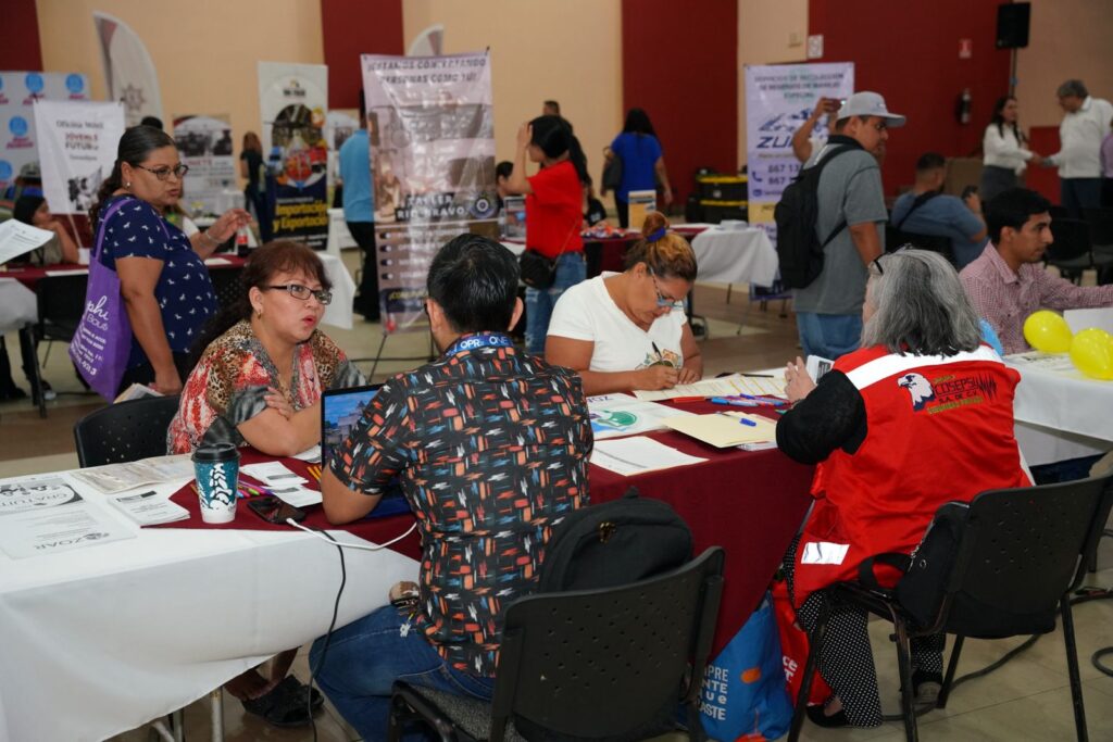 Impulsan desarrollo económico en Nuevo Laredo con la Feria Nacional de Empleo para Grupos Vulnerables 2025