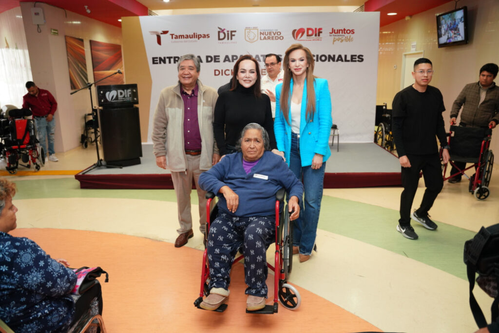 Carmen Lilia Canturosas y DIF Nuevo Laredo entregan aparatos funcionales y reciben donativo de 100 sillas de ruedas para personas con discapacidad