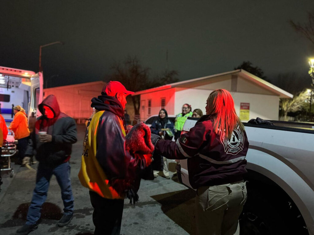 Activa Protecci贸n Civil de Nuevo Laredo operativo Carrusel ante descenso de temperatura