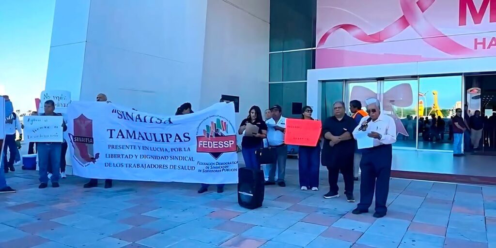 Trabajadores de IMSS-Bienestar protestan por desigualdad laboral en Ciudad Victoria