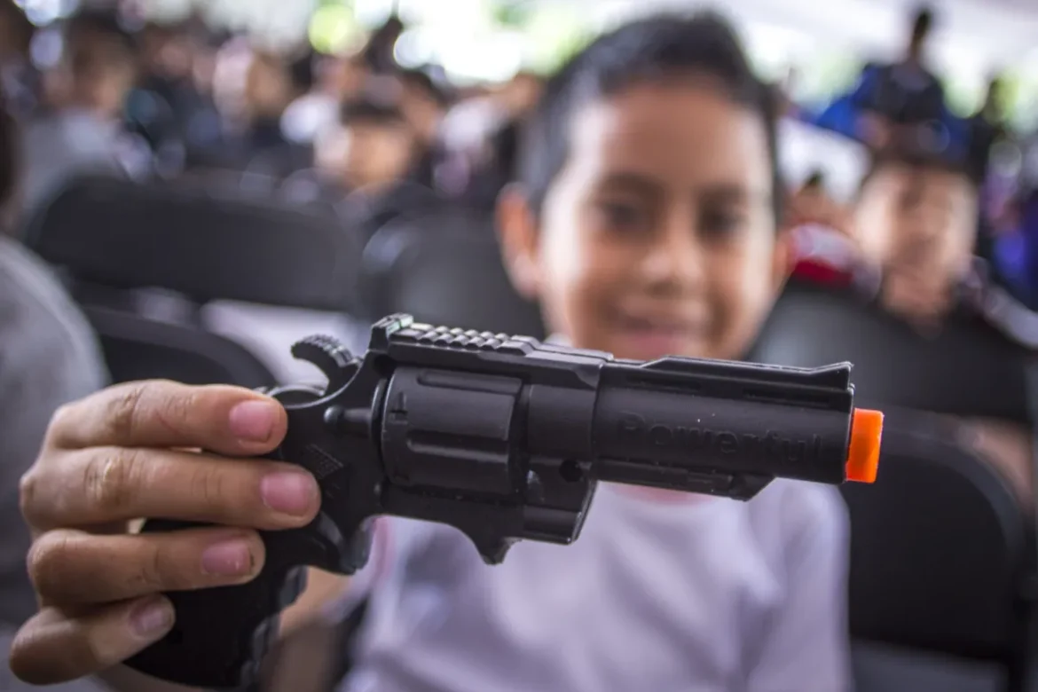 Buscan prohibir los juguetes y videojuegos bélicos en Tamaulipas