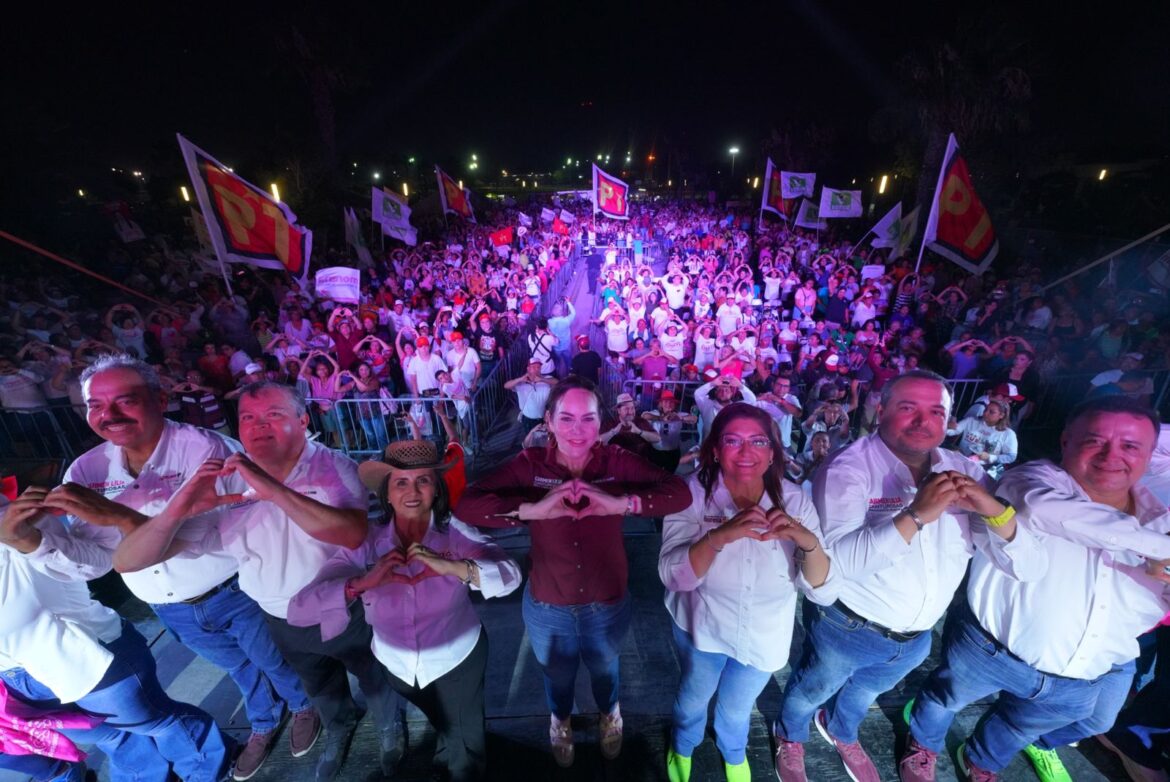 Respaldan vecinos del Distrito II a Carmen Lilia Canturosas en su segundo cierre de campaña electoral