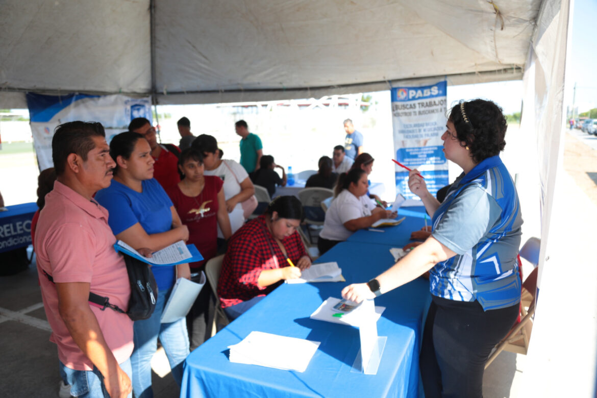 Aprovechan en Nuevo Laredo oportunidades de trabajo con “Empleo en tu Colonia”