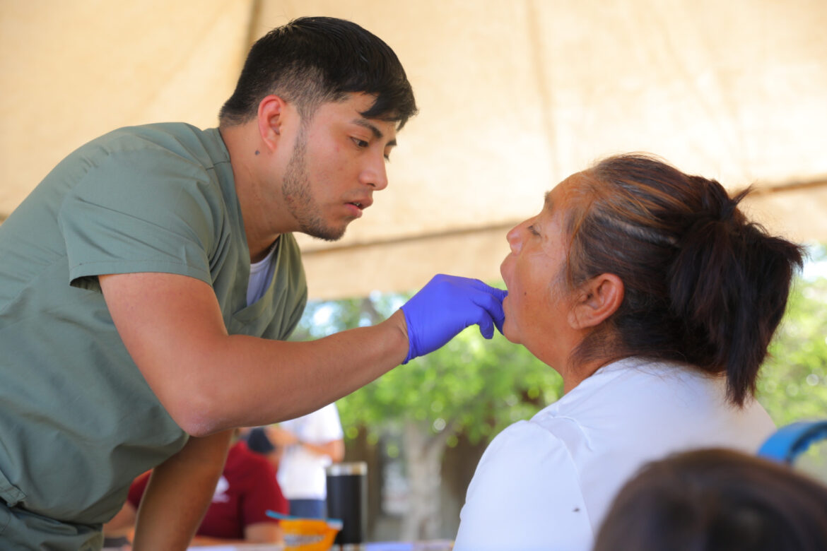 Acerca Gobierno de Nuevo Laredo servicios médicos gratuitos al Kilómetro 18