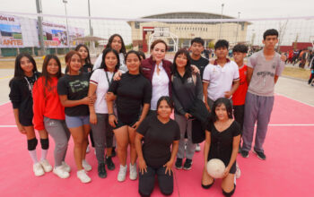 Entrega alcaldesa Carmen Lilia Canturosas remodelación de Ciudad Deportiva al poniente de Nuevo Laredo