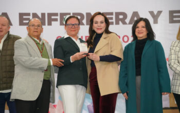 Reconoce alcaldesa Carmen Lilia Canturosas a enfermeras y enfermeros de Nuevo Laredo por su labor humanista