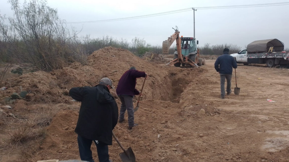 Trabaja COMAPA Nuevo Laredo en rehabilitación del Subcolector Zeus en el poniente de la ciudad