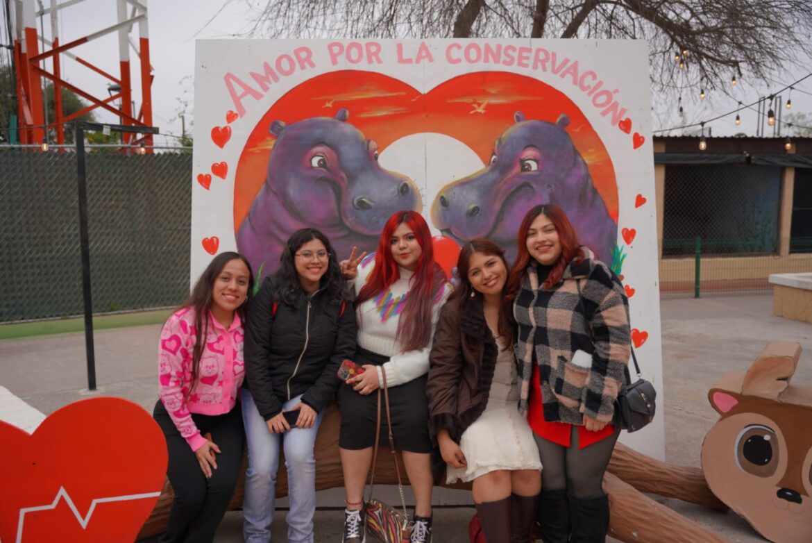 Disfrutan familias festejo de San Valentín en el Zoológico de Nuevo Laredo