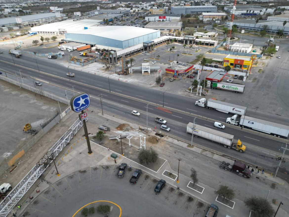 Anuncia Gobierno de Nuevo Laredo cierre de Carretera Nacional por trabajos de construcción de puente peatonal