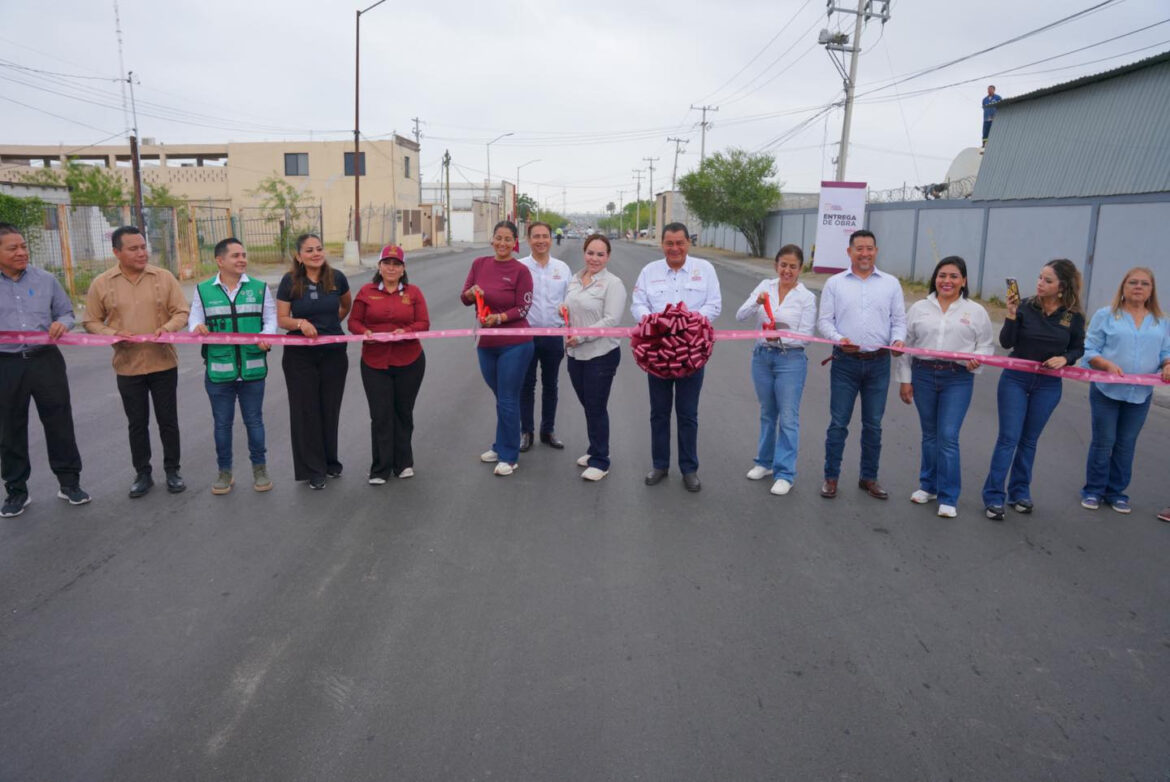 Avanza transformación de calles en colonia Francisco Villa; alcaldesa Carmen Lilia Canturosas da inicio e inaugura obras de recarpeteo
