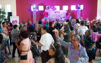 Celebran con alegría el Día de las Madres en la Casa Club del Adulto Mayor en Nuevo Laredo