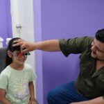 DIF Nuevo Laredo entrega lentes a niños con brigada