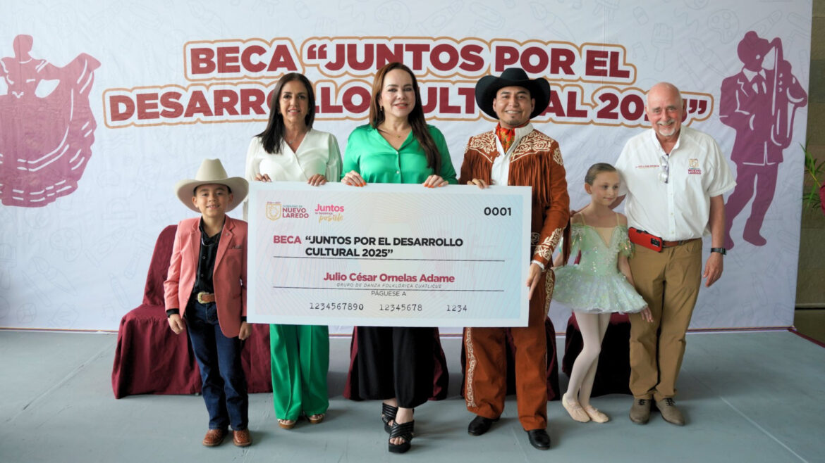 Gobierno de Nuevo Laredo realiza depósito de becas culturales a más de 300 artistas locales
