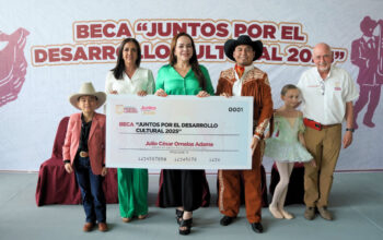 Gobierno de Nuevo Laredo realiza depósito de becas culturales a más de 300 artistas locales