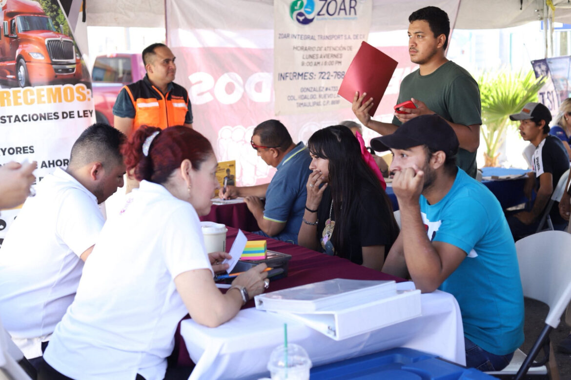 “Empleo en tu Colonia” acerca más de 400 vacantes a familias del poniente de Nuevo Laredo