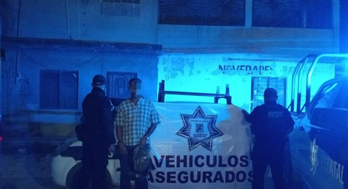 Guardia Estatal detiene a conductor con un kilo de marihuana en Reynosa