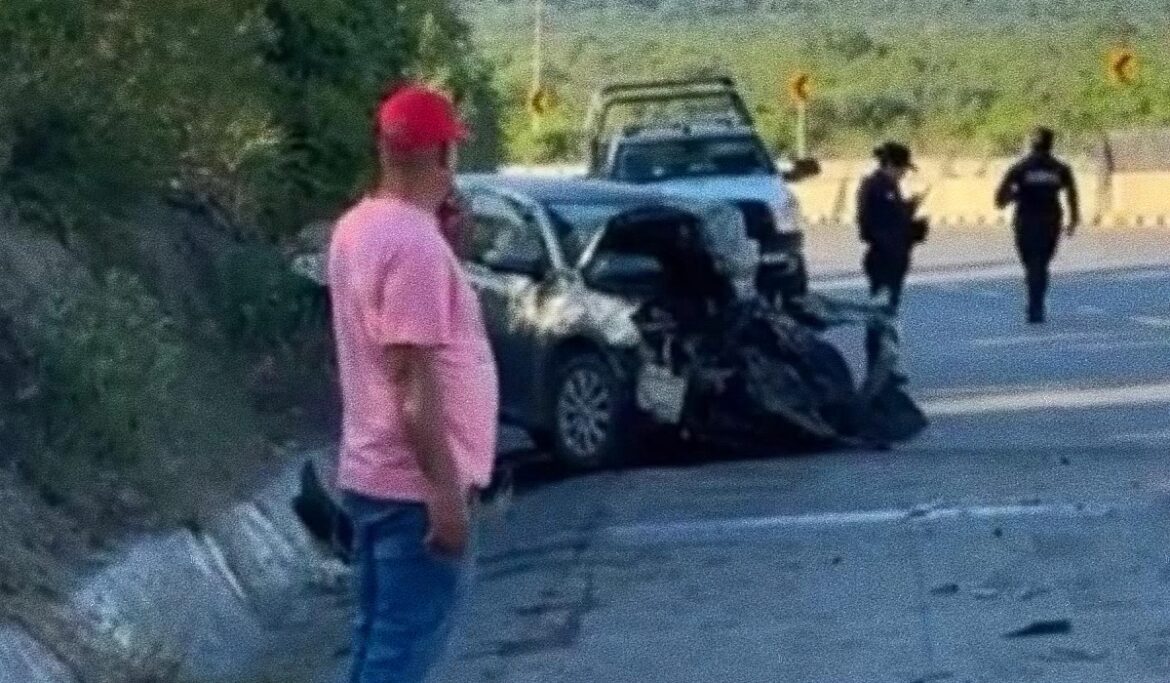 Muere automovilista tras colisión frontal en Mainero