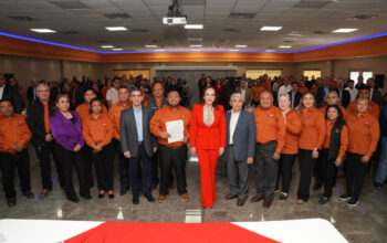 Fortalece Carmen Lilia Canturosas lazos de cooperación con sindicato de maquiladoras