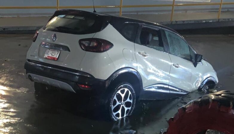 Lluvias causan inundaciones y autos varados en Cd. Victoria