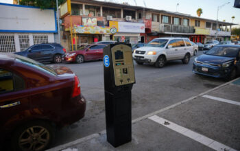 Nuevo Laredo moderniza su sistema de estacionamiento con nuevos parquímetros inteligentes