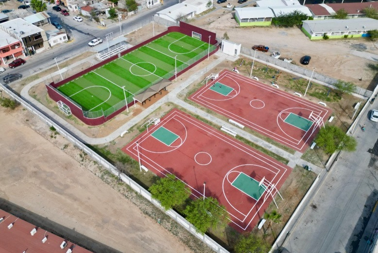Carmen Lilia Canturosas entrega obras de infraestructura deportiva y bienestar comunitario en colonia Nueva Era