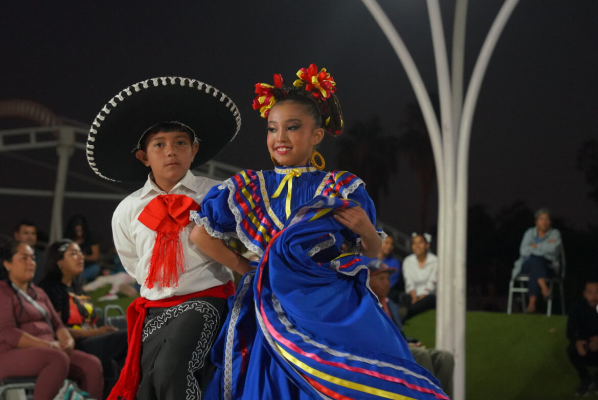 Abre CEDIF 2 de Nuevo Laredo inscripciones para taller de danza folklórica para adultos