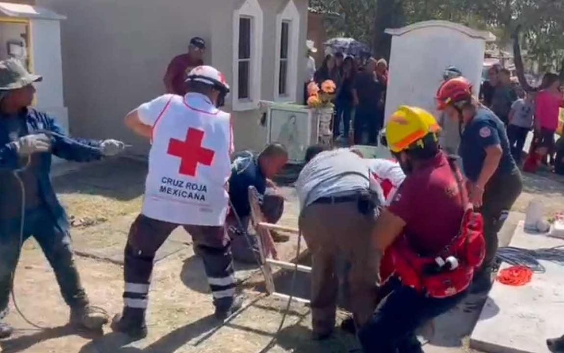 Se desploma tumba en panteón de Soto la Marina y deja heridos