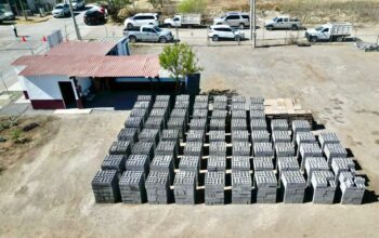 Inaugura Carmen Lilia Canturosas bloquera comunitaria al poniente de nld