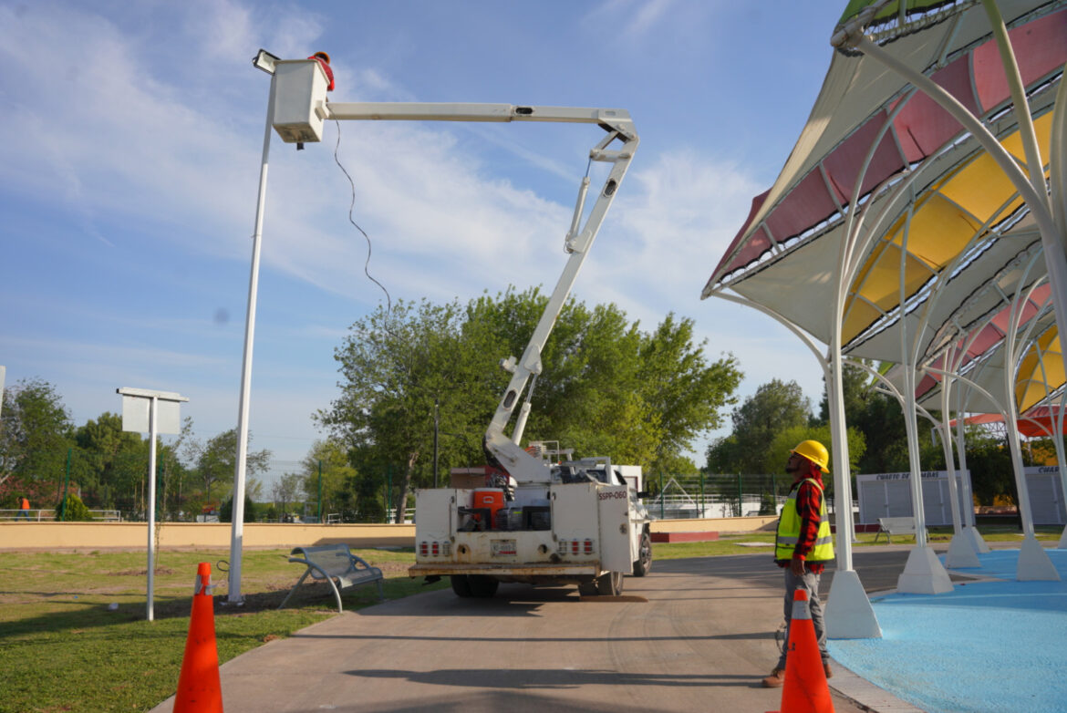 Gobierno de Nuevo Laredo refuerza mantenimiento en parques y espacios públicos previo a temporada de mayor afluencia