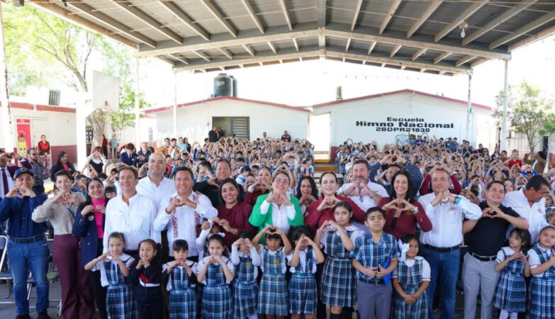 Carmen Lilia entrega nuevas aulas en primaria del poniente