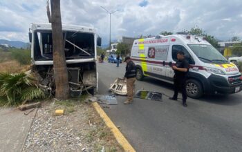 Microbús choca en Ciudad Victoria y deja 12 lesionados