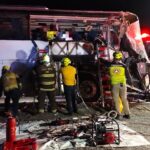 Choque de autobús deja 2 muertos en la Victoria-Zaragoza