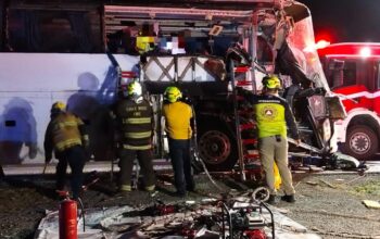 Choque de autobús deja 2 muertos en la Victoria-Zaragoza