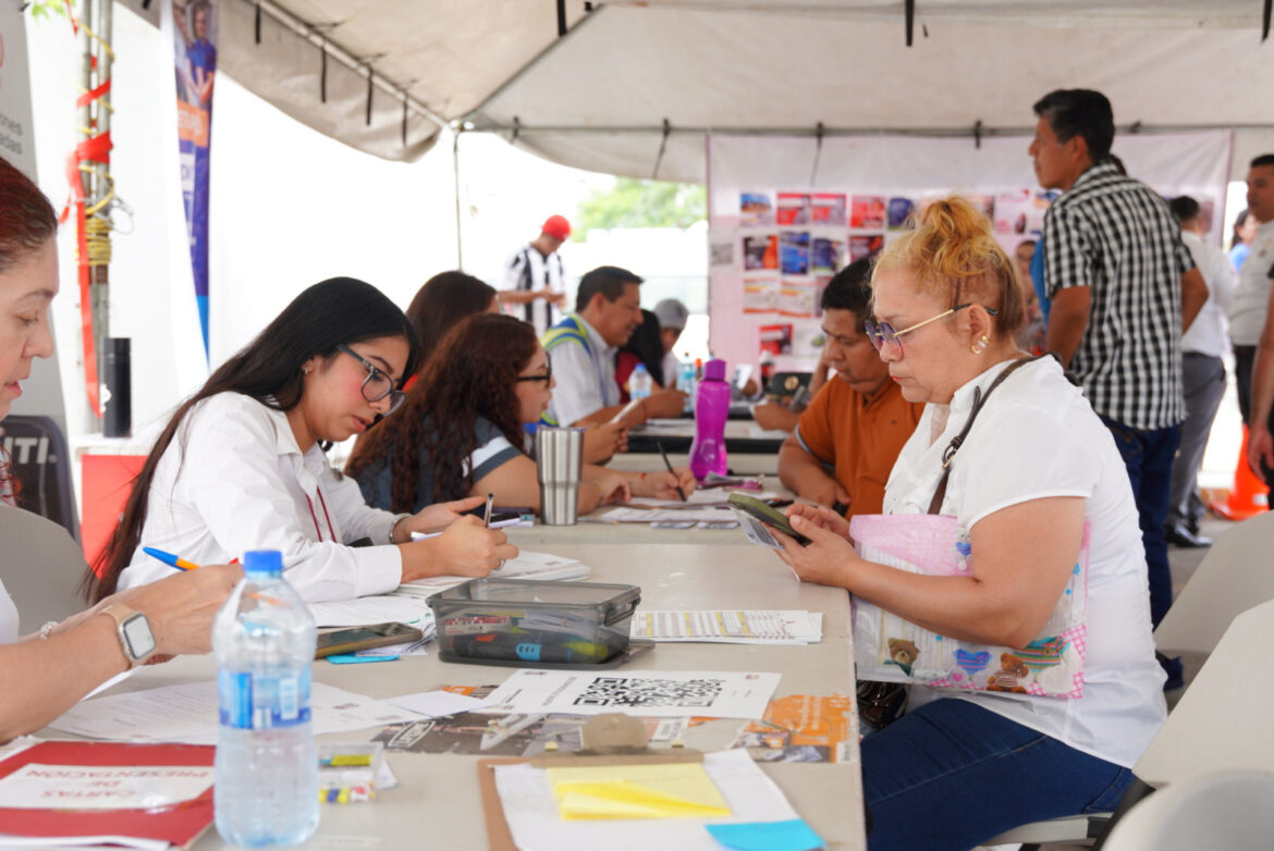 Valles de Anáhuac en Nuevo Laredo recibe jornada “Empleo en tu Colonia”
