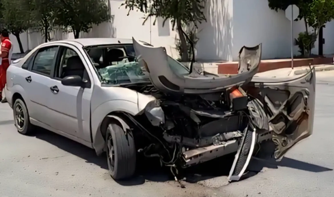 Choque de ambulancia en Reynosa deja cuatro heridos