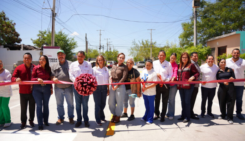 Carmen Lilia Canturosas entrega obras viales en Los Olivos