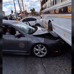 Choque entre automóvil y tráiler provoca caos vial en Reynosa
