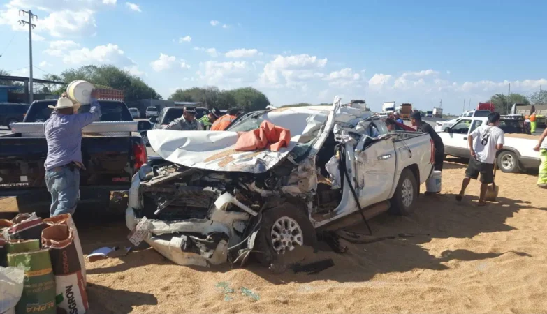 Choque múltiple en la carretera Zaragoza deja una persona prensada