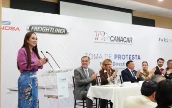 Carmen Lilia Canturosas refrenda compromiso con sector transportista