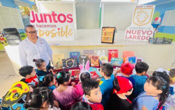 Niñas y niños participan en la Biblioteca Itinerante Nuevo Laredo, programa de lectura del Gobierno Municipal