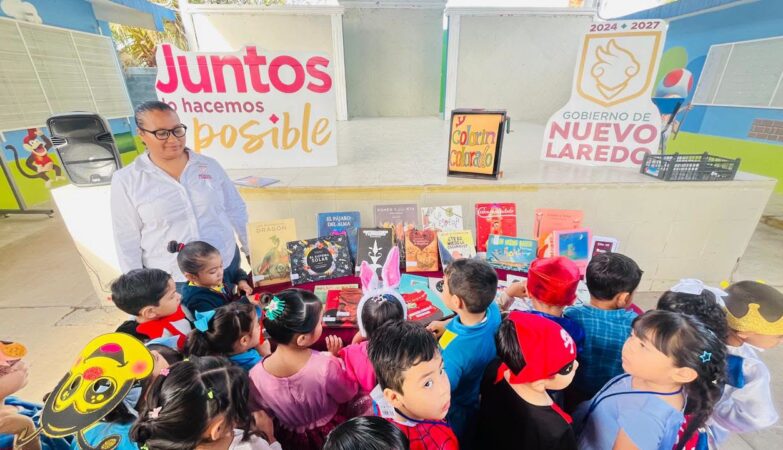 Niñas y niños participan en la Biblioteca Itinerante Nuevo Laredo, programa de lectura del Gobierno Municipal