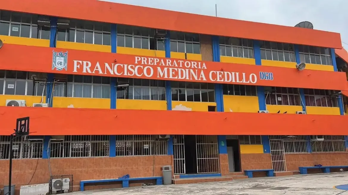 Protección Civil evalúa clausura de preparatoria en Tampico