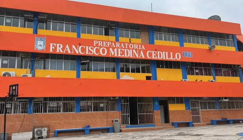Protección Civil evalúa clausura de preparatoria en Tampico